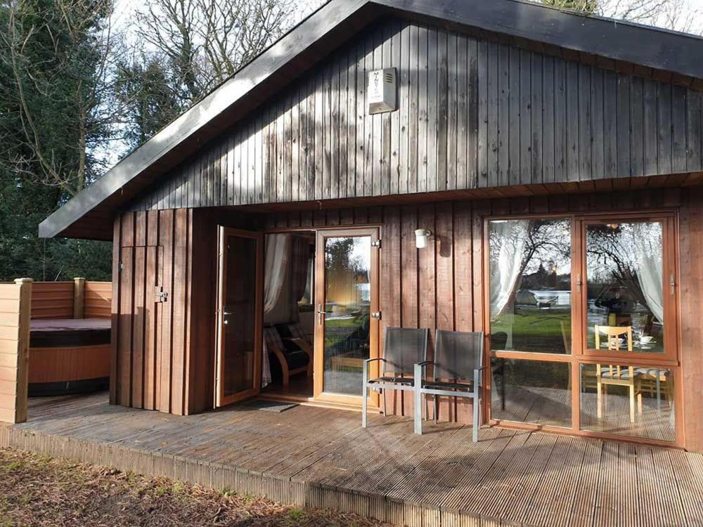 Willow 13 Hot Tub York