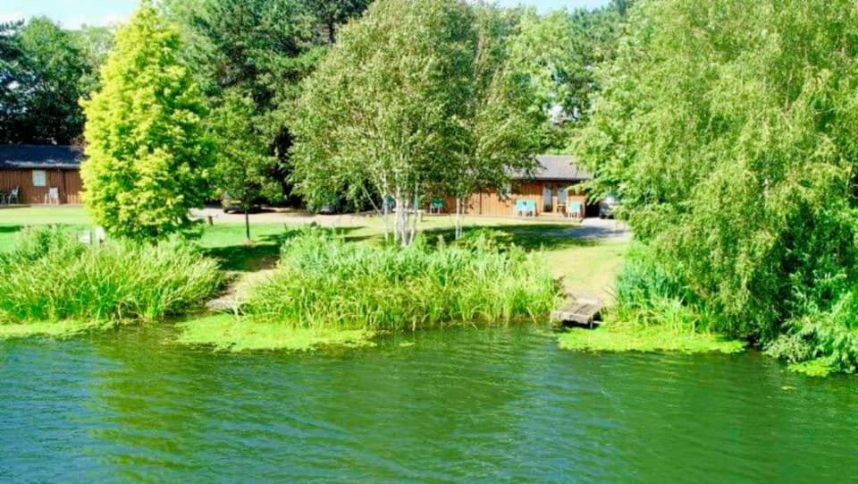 Willow 13 Hot Tub * York